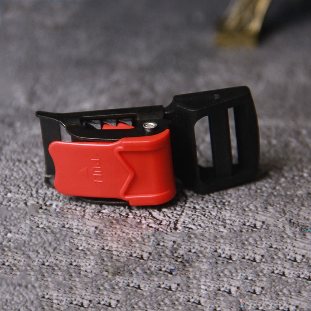 Kunci Pengaman Helm Motor Plas - Quick Release Buckle Motorcycle Helmet ulasan dan harga